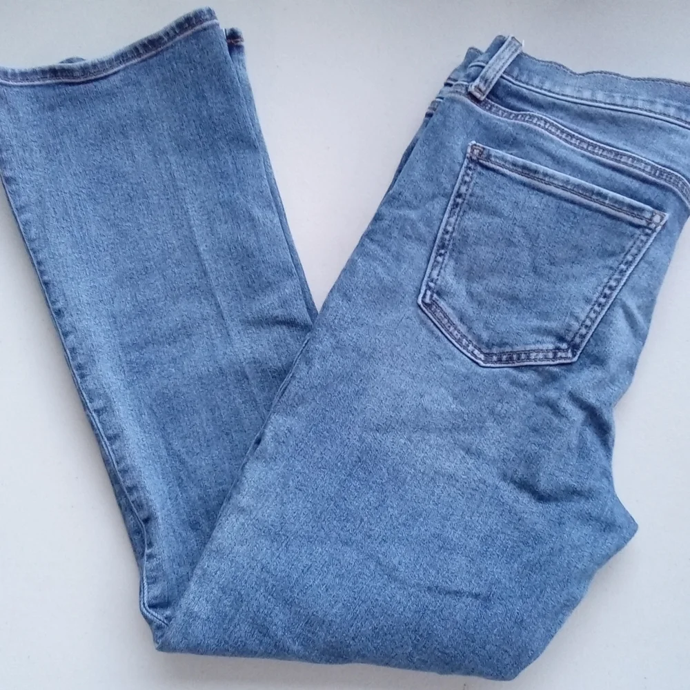 DAZE Denim Women's High-Rise Straight Leg Light Wash Jeans - Size 30P - Picture 2 of 9